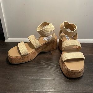 Steve Madden Cream Platform Sandals with Chunky Sole New